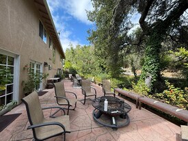 150 Tiptoe Ln in Burlingame, CA - Building Photo