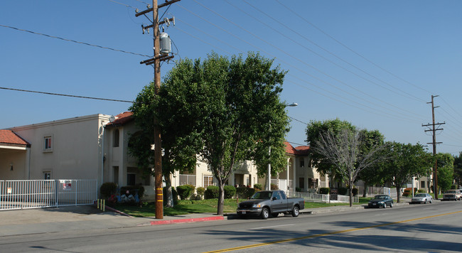 31657 Ridge Route Rd in Castaic, CA - Building Photo - Building Photo