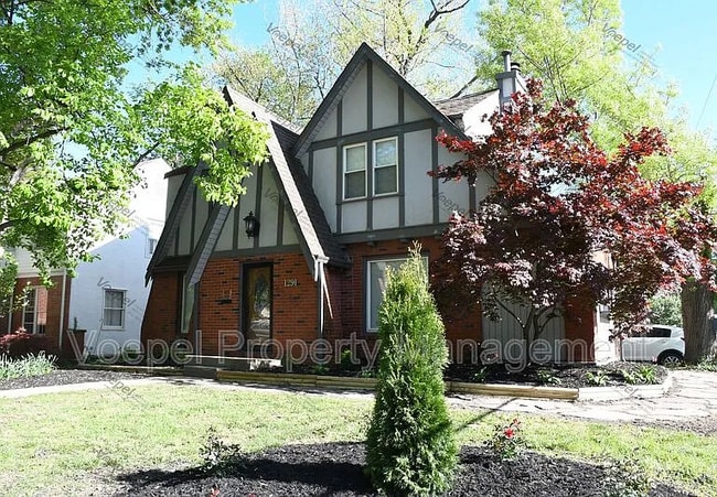 1291 W Gregory Blvd in Kansas City, MO - Building Photo - Building Photo