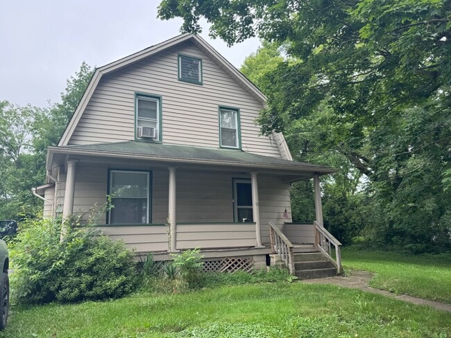 property at 125 Perry St