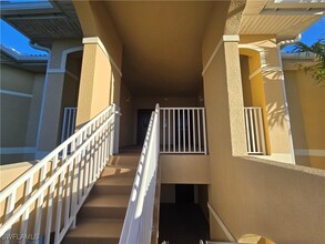 1101 Winding Pines Circle in Cape Coral, FL - Foto de edificio - Building Photo