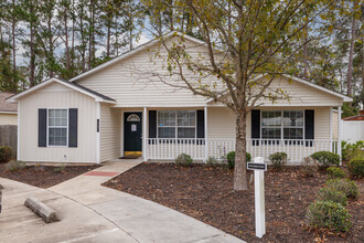 West Towne Cottages in Valdosta, GA - Foto de edificio - Building Photo