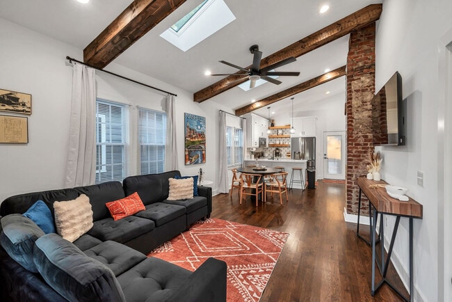 1331 4th Ave N in Nashville, TN - Building Photo - Building Photo