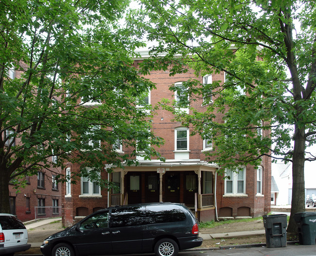 308-314 Union St in Springfield, MA - Foto de edificio - Building Photo