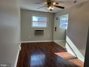 1961 Carter Rd in Folcroft, PA - Building Photo - Building Photo