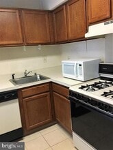 5482 Cedar Ln in Columbia, MD - Building Photo - Building Photo