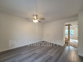 6693 Greenback Ln in Citrus Heights, CA - Foto de edificio - Building Photo