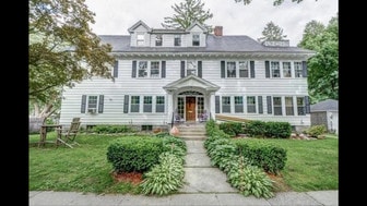 15 Montvale Rd, Unit 2 in Worcester, MA - Building Photo