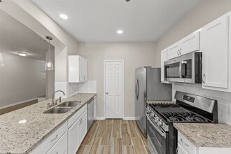 6022 Yorktown Meadow Ln in Houston, TX - Building Photo - Building Photo