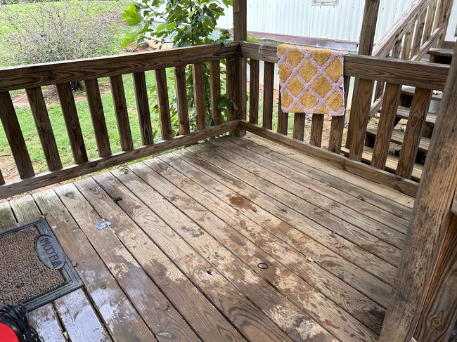 7150 Seward Cir in Pfafftown, NC - Building Photo - Building Photo