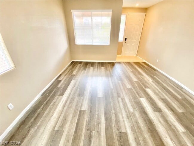 313 Autumn Palace Ct in Las Vegas, NV - Building Photo - Building Photo