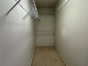 16875 Mammoth Springs Dr in Houston, TX - Building Photo - Building Photo