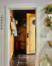 8 Chequit Ave in Shelter Island Heights, NY - Building Photo - Building Photo