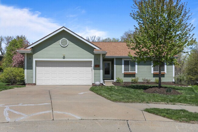 6016 S 163rd Cir in Omaha, NE - Building Photo - Building Photo