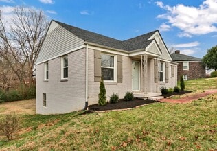 1737 Merritt Dr in Clarksville, TN - Building Photo - Building Photo