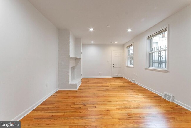 1516 Addison St in Philadelphia, PA - Building Photo - Building Photo