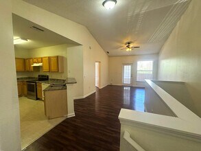 17952 Villa Creek Dr in Tampa, FL - Building Photo - Building Photo