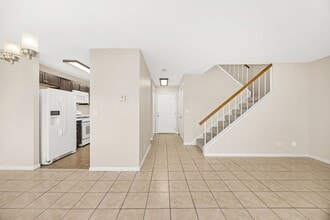 532 Alton Ct in Carol Stream, IL - Building Photo - Building Photo