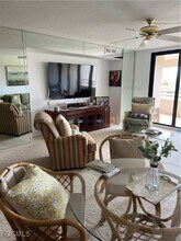 5260 S Landings Dr in Ft. Myers, FL - Building Photo - Building Photo