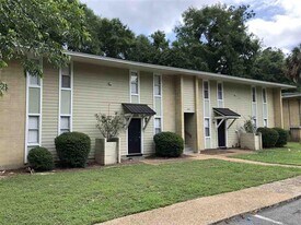 1943 Dawsey St in Tallahassee, FL - Building Photo
