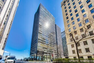 910 N Lake Shore Dr in Chicago, IL - Foto de edificio - Building Photo