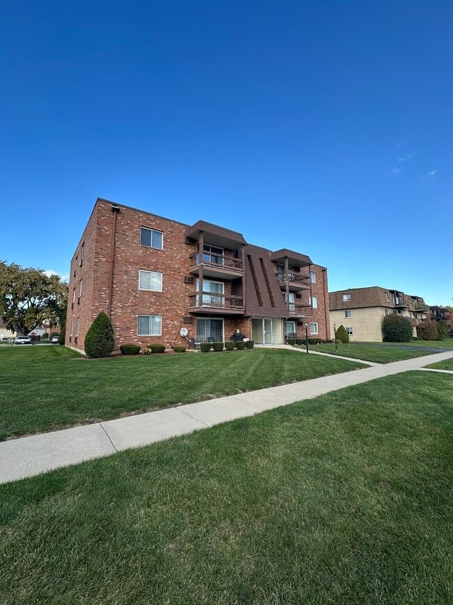 5728 W 128th St in Crestwood, IL - Building Photo - Building Photo