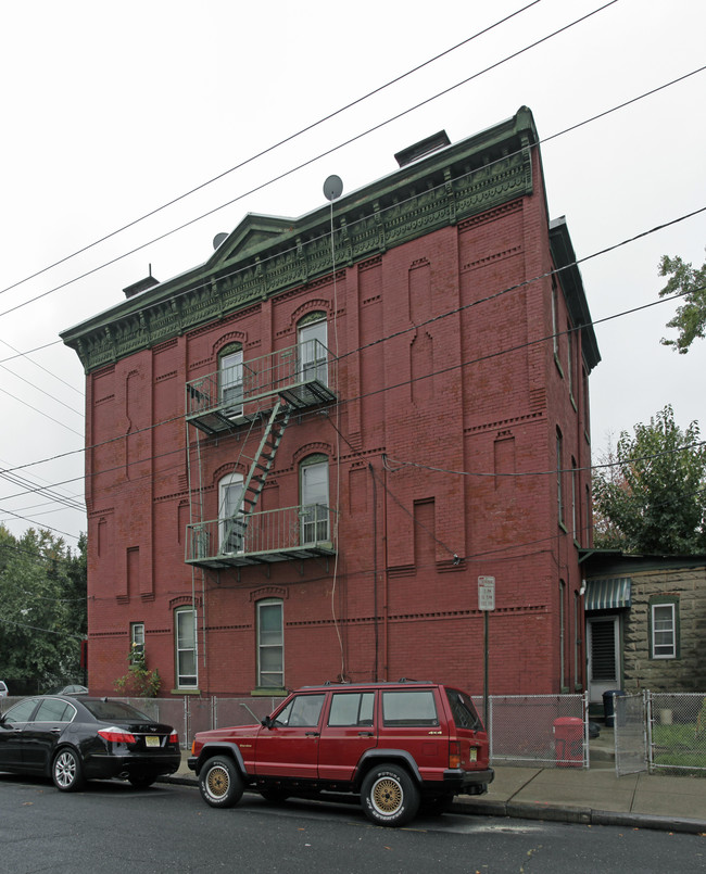 227 Garfield Ave in Jersey City, NJ - Building Photo - Building Photo