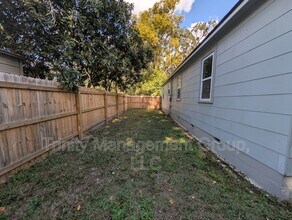 16252 Hurban St in Masaryktown, FL - Building Photo - Building Photo