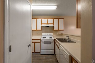 Forest Pointe in Walterboro, SC - Building Photo