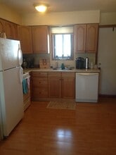 924 Kellogg Ave, Unit #2 in Ames, IA - Building Photo - Building Photo