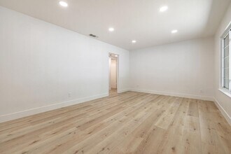 1134 Agatha Way in Sacramento, CA - Building Photo - Building Photo