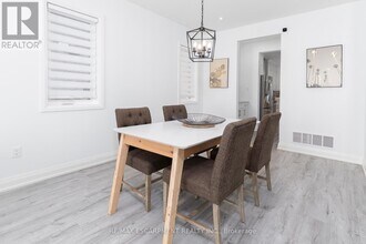 388 Klein Cir in Hamilton, ON - Building Photo - Building Photo