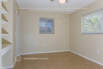 1230 NW 176th Terrace in Miami, FL - Foto de edificio - Building Photo