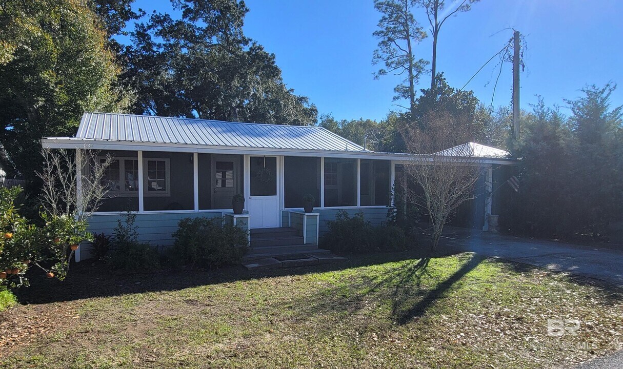 4890 Bay Cir in Orange Beach, AL - Building Photo