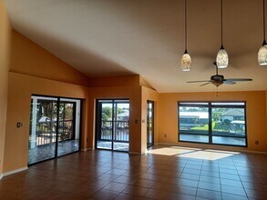 5515 SW 12th Ave in Cape Coral, FL - Building Photo - Building Photo