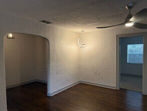 1235 Virginia Dr in Orlando, FL - Building Photo - Building Photo