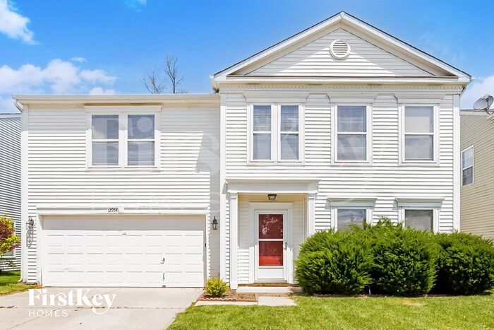 12954 Old Glory Dr in Fishers, IN - Foto de edificio