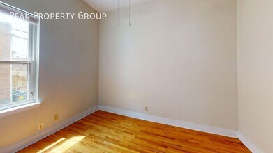 1369 Summit St in Columbus, OH - Building Photo - Building Photo