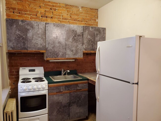 612 E Chestnut St in Lancaster, PA - Building Photo - Building Photo
