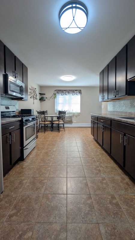 801 E Miner St in Arlington Heights, IL - Foto de edificio - Building Photo