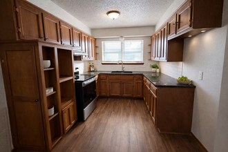 6805 S Shartel Ave in Oklahoma City, OK - Building Photo - Building Photo