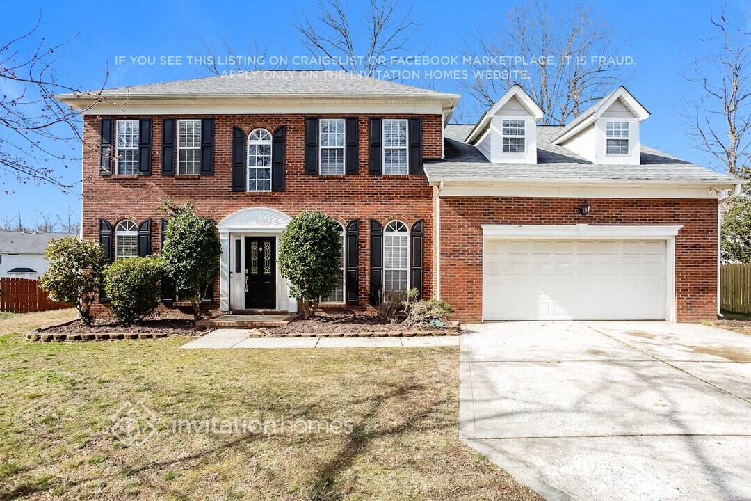 9426 Olivia Ln in Charlotte, NC - Foto de edificio