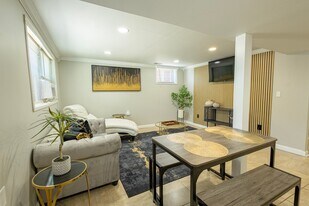 3496 Lansdowne Dr, Unit apt # 2 in Lexington, KY - Building Photo