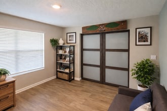 5955 Smarty Jones Wy in Bellview, FL - Building Photo - Building Photo