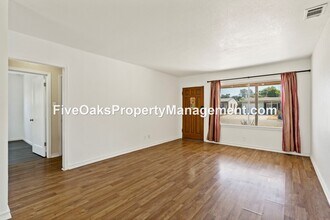 2529 Anna Way in Sacramento, CA - Building Photo - Building Photo