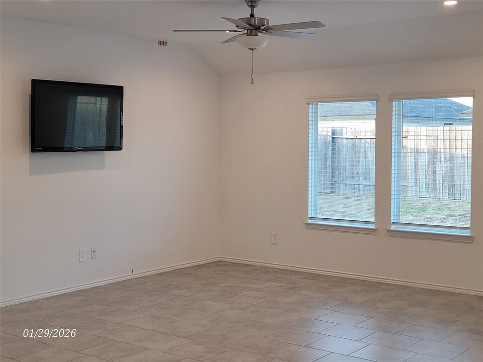 1127 Lipizzan Ln in Arcola, TX - Foto de edificio