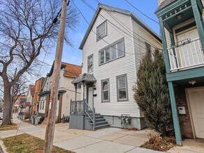 1140 E Kane Pl in Milwaukee, WI - Building Photo - Building Photo