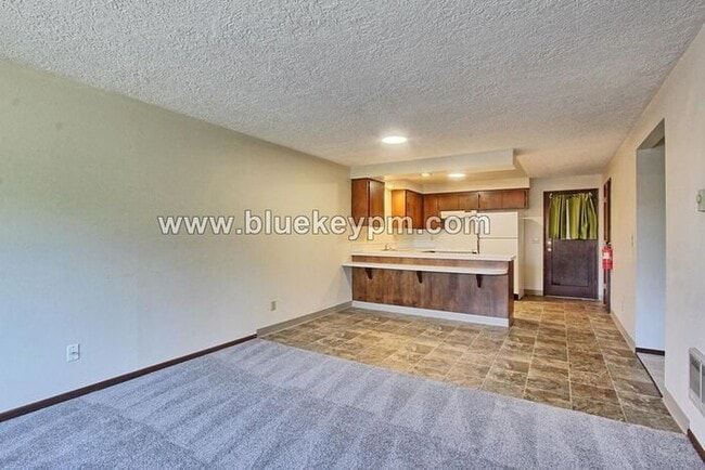 218 SE Clark Ave in Battle Ground, WA - Building Photo - Building Photo