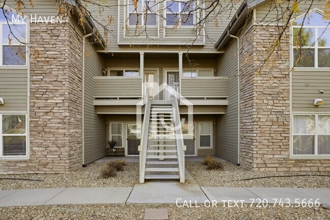 18425 E Flora Dr in Aurora, CO - Building Photo - Building Photo