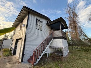 5557 Ramona Blvd in Jacksonville, FL - Building Photo - Building Photo